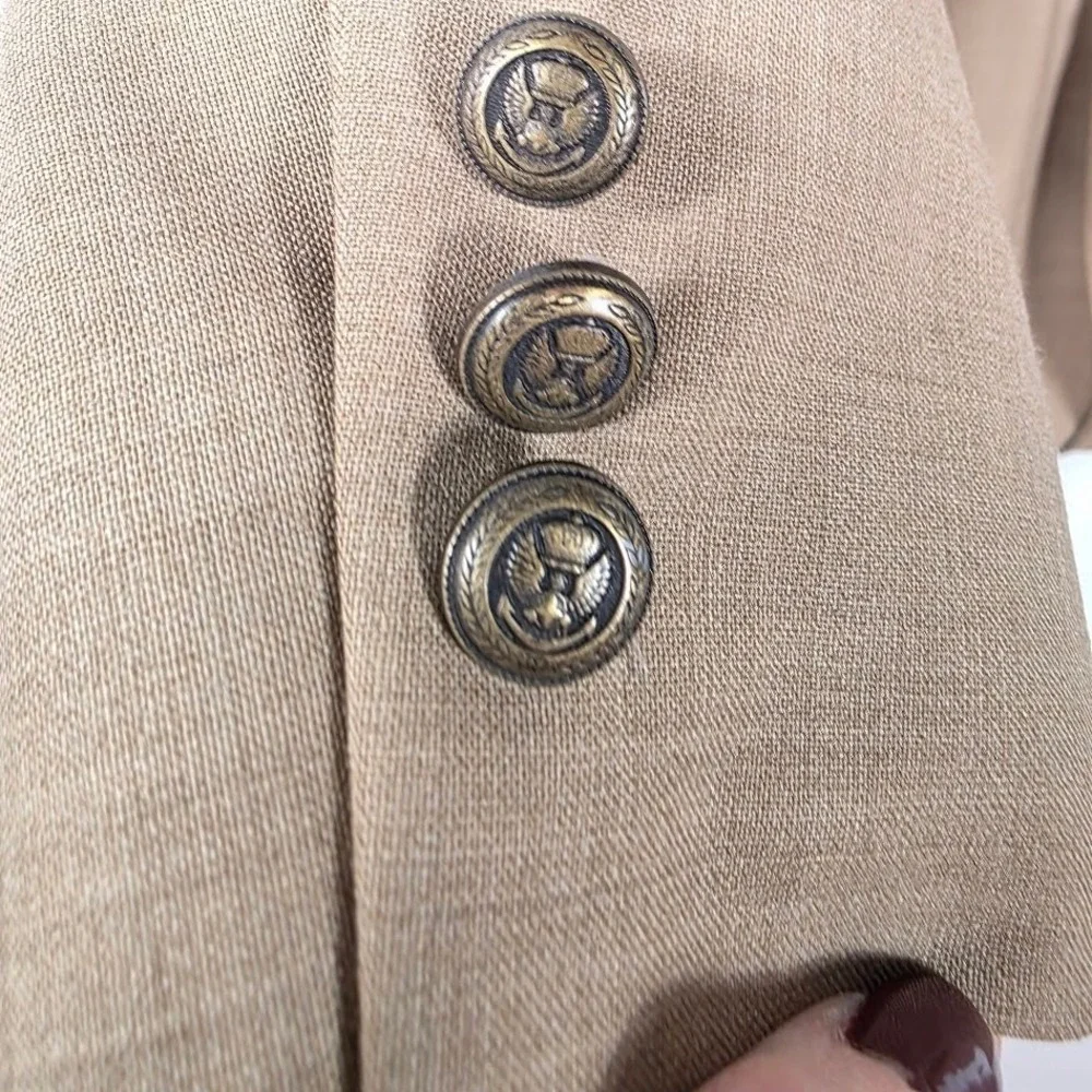 VTG Jos. A. Bank Mens Tan Two Button Crest Gold Button Blazer Sport Coat 46LFlaw